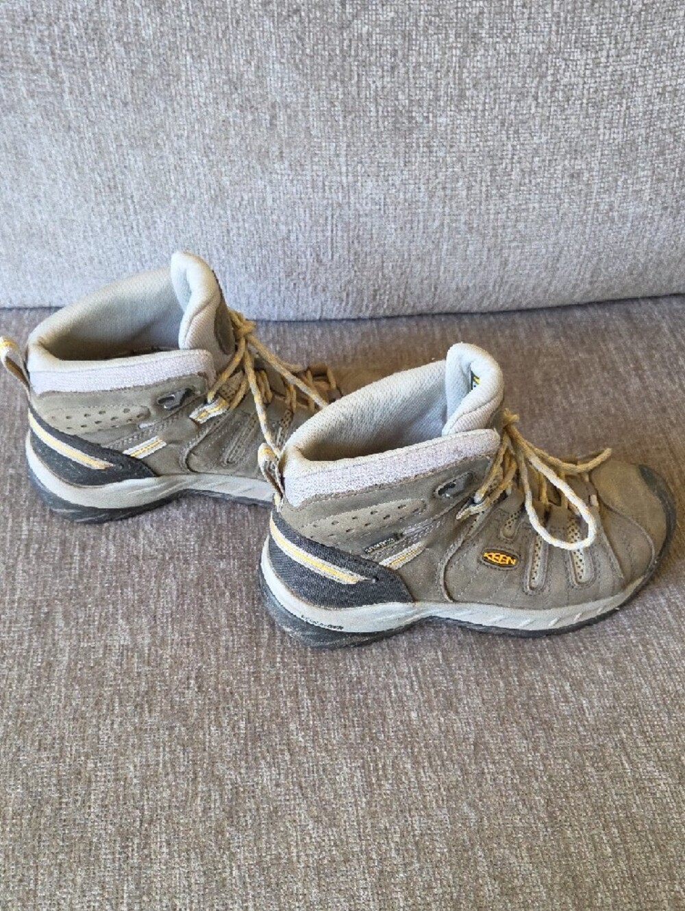Keen Women's Grey and Yellow Lace-Up Steel Toed Boots - Picture 3 of 8